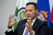 Ministro de Defensa responde a Uribe por denuncias de constreñimiento del Eln en Arauca