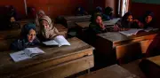 Mujeres en Afganistán: protestas reprimidas y activismo digital bajo los talibanes