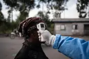 OMS reporta disminución de casos sospechosos de ébola en RD Congo