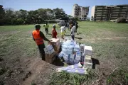 Oposición venezolana denuncia obstáculos policiales en recaudación de ayuda humanitaria