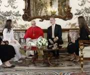 Papa León insta a líderes mundiales a evitar polarización y simplificaciones