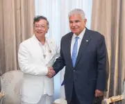 Petro pide unión regional para regular IA y acelerar descarbonización en Panamá