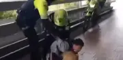 Policía de Bogotá explica por qué intervino a músico callejero en Parque La Colina