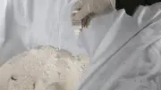 Policía incauta más de 2,3 toneladas de cocaína en operativo contra el narcotráfico