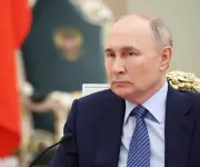 Putin acusa a Ucrania de abrir nueva página de crímenes en Lugansk y Jersón