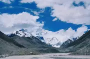 Robot humanoide Pemba buscará escalar el Everest para recoger basura