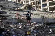 Tragedia en La Guaira: familias buscan a sus seres queridos entre escombros