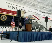 Trump presenta el nuevo Air Force One donado por Catar