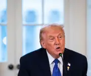 Trump y Pakistán anuncian acuerdo de paz con Irán para el domingo, Teherán lo niega