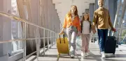 Vacaciones y puentes festivos ponen a prueba hoteles, aeropuertos y comercios