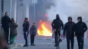 Violentas protestas antimigración en Belfast tras ataque con cuchillo
