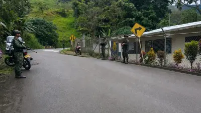 300 familias confinadas en Dagua por presencia del ELN