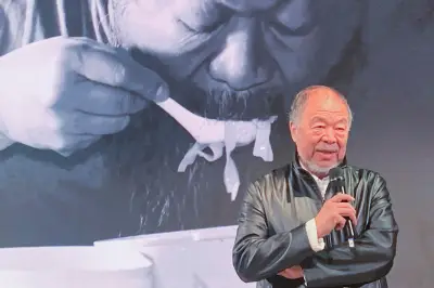 Ai Weiwei presenta su exposición más personal en Venecia