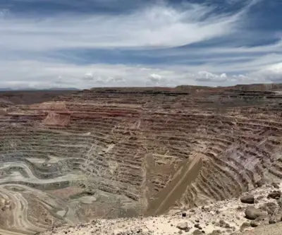 BHP solicita permiso ambiental para reabrir mina Cerro Colorado por 20 años