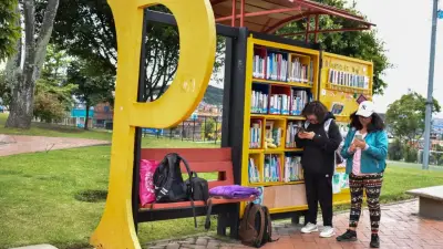 BibloRed celebra 25 años con lectura al aire libre en la Virgilio Barco