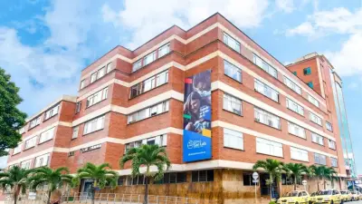 Clínica San Luis suspendería servicios a usuarios de EPS Sanitas por deuda de $13.000 millones