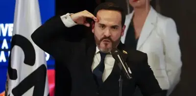De La Espriella pide a Fuerzas Armadas defender la Constitución y democracia