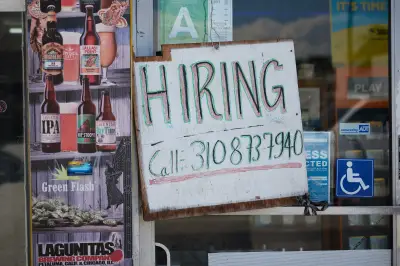 EE.UU. crea menos empleos de lo esperado en junio; desempleo baja al 4,2%