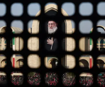 Irán moviliza millones para funeral de Khamenei; hijo herido no aparece