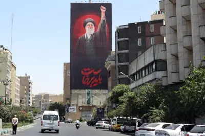 Irán rinde homenaje a Jamenei en funeral nacional con millones de asistentes