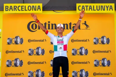 Isaac del Toro gana etapa 2 del Tour de Francia 2026 en Barcelona