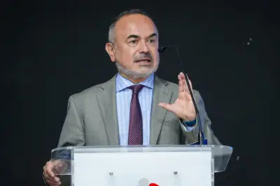 Ministro Cuervo critica falta de marco jurídico en negociaciones de Paz Total
