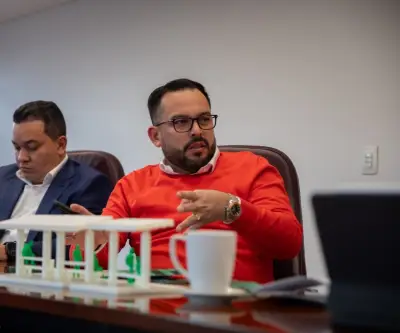 Ministro Palma pide impuesto a agentes eléctricos para sanear deudas del sector