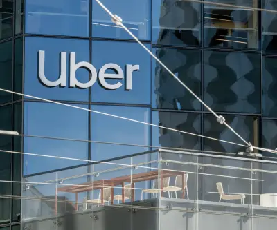 Uber pausa expansión de domicilios en Europa mientras busca comprar Delivery Hero
