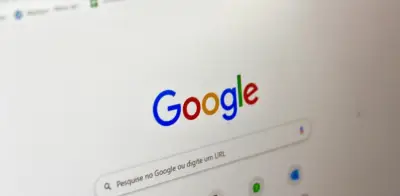 UE ratifica multa récord de 4.100 millones de euros a Google por prácticas anticompetitivas