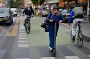 Colombia regulará patinetes y bicicletas eléctricas con nuevas reglas de velocidad y seguridad