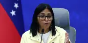 Delcy Rodríguez firma reglamento de Ley de Hidrocarburos para reconstrucción tras terremotos