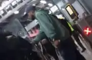 Denuncian venta ilegal de ingresos a TransMilenio: esto respondió el sistema