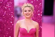 Elle: la precuela de Legalmente Rubia que revive los 90 con el rosa como protagonista