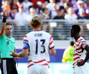 FIFA permite a Balogun jugar contra Bélgica pese a roja