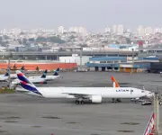 Latam Airlines convoca a junta para plan de recompra de acciones del 5%