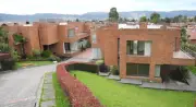 Lujosa propiedad en San José de Bavaria regresa a la economía legal tras 20 años