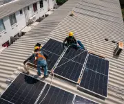 MinMinas actualiza reglas de Colombia Solar para estratos bajos