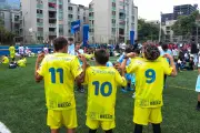Más de 1.700 niños en Antioquia reciclan 5,3 toneladas para recibir uniformes de fútbol