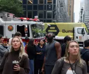 NYC se apresura a estabilizar rascacielos 'inestable' en Midtown Manhattan