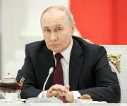Putin firma ley para impulsar suministro interno de gasolina en Rusia