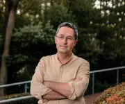 Renuevan a Marc Hofstetter como director del Cede en Uniandes por dos años