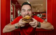 Tulio Zuloaga revela sus ocho trucos infalibles para la hamburguesa perfecta